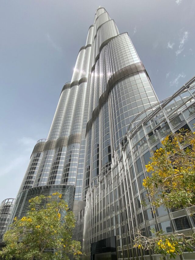 Burj Khalifa: बुर्ज खलीफा से जुडी कुछ रोचक बातें, जो सायद ही आप जानते होंगे।